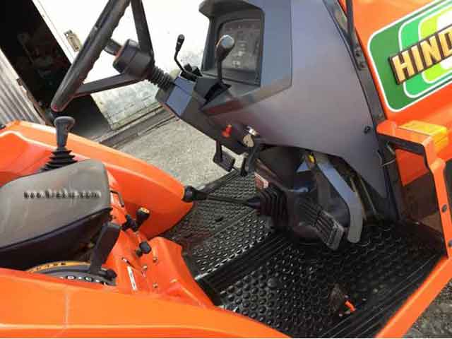 Τιμόνι πετάλια του HINOMOTO NX220D