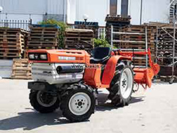 KUBOTA B-1600