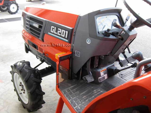 Καντράν τιμόνι & πετάλια του Τρακτέρ KUBOTA GL 201