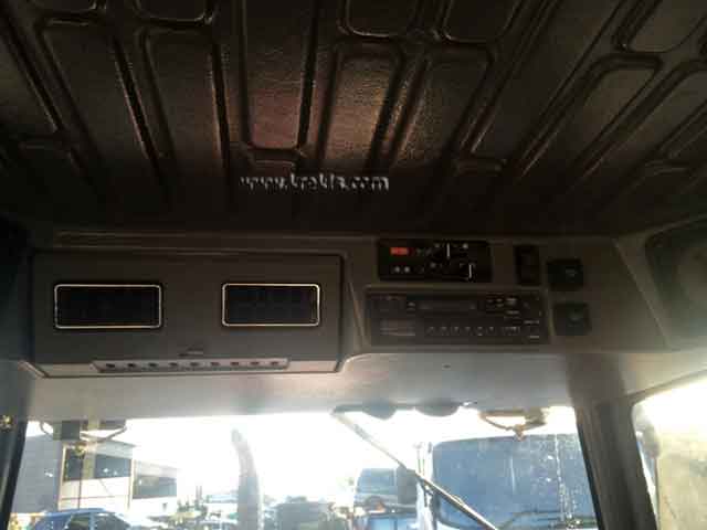 Κλιματιστικό και ραδιοκασετόφωνο του KUBOTA GL 430DT