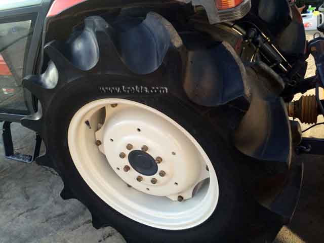 Πίσω τροχός του KUBOTA GL 430DT