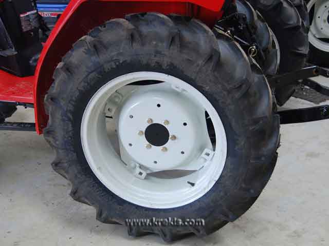 Οπίσθιος τροχός του Mitsubishi MTR300