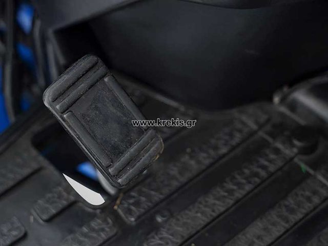 SOLIS H26 HST με υδραυλικό τιμόνι - Synchro Shuttle